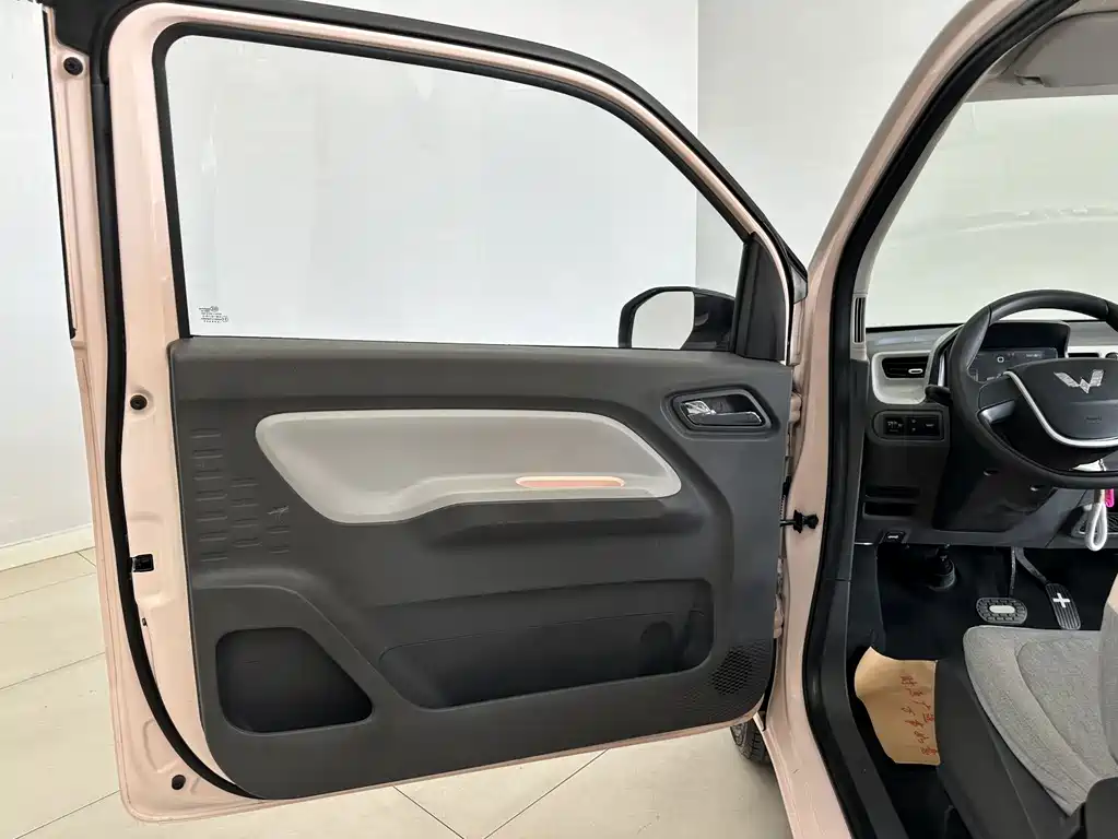 Wuling MINIEV — миниатюра 14