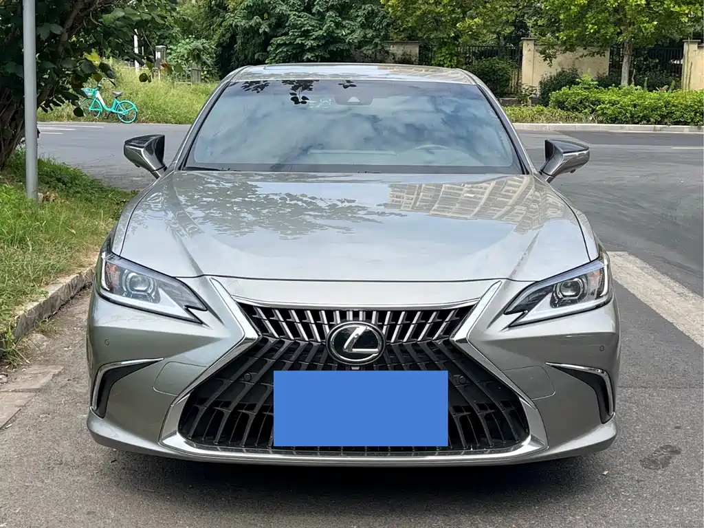 Lexus ES — миниатюра 6