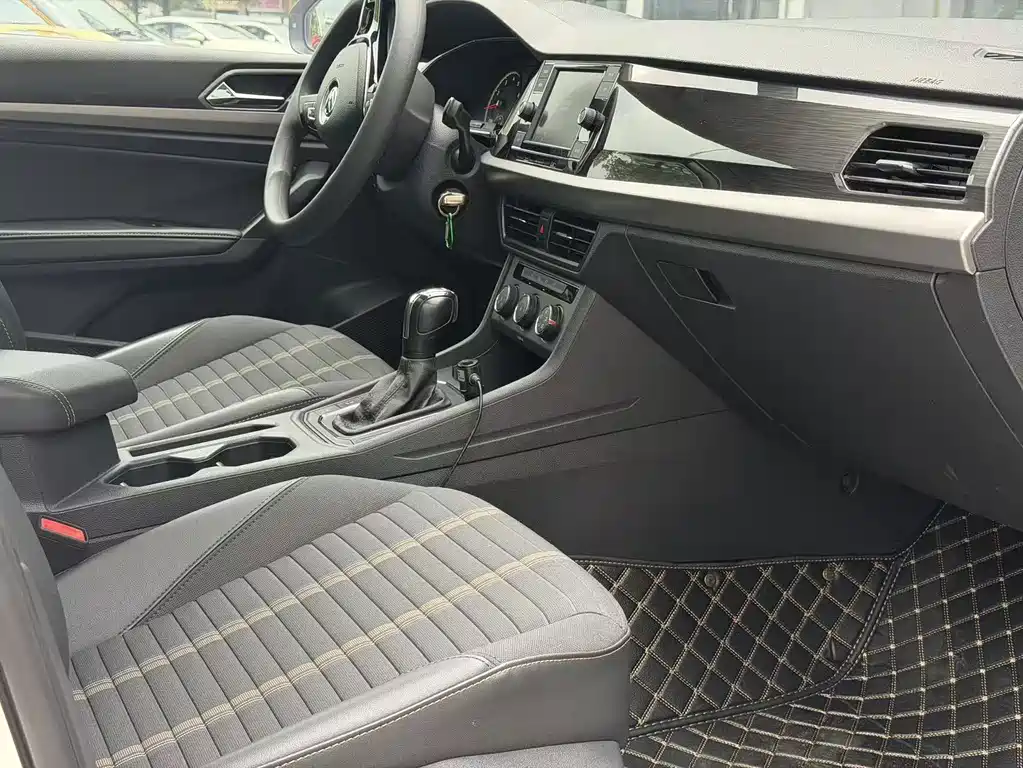 Volkswagen Lavida — миниатюра 9