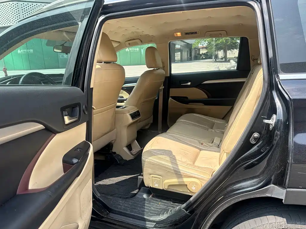 Toyota Highlander — миниатюра 7