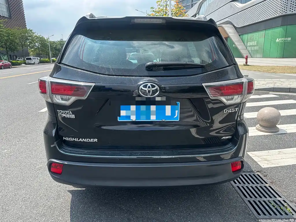 Toyota Highlander — миниатюра 4