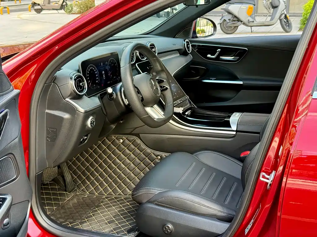 Mercedes-Benz C-Class — миниатюра 4