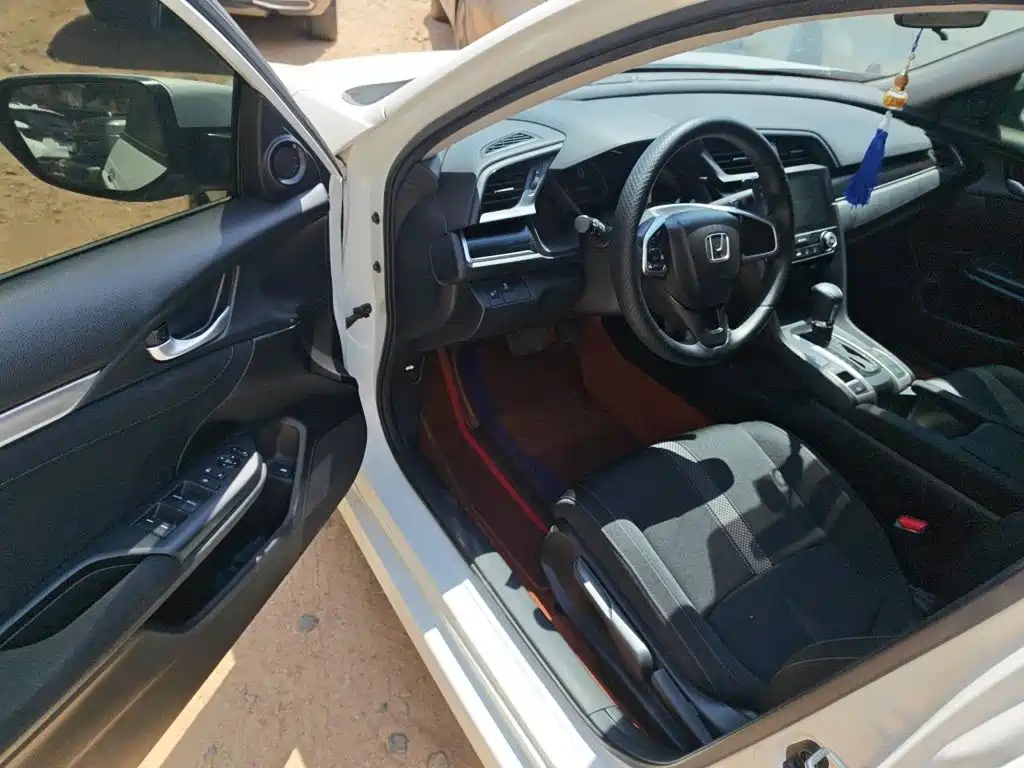 Honda Civic — миниатюра 14