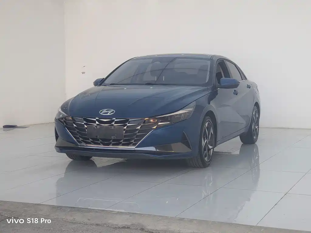 Hyundai Elantra — миниатюра 3