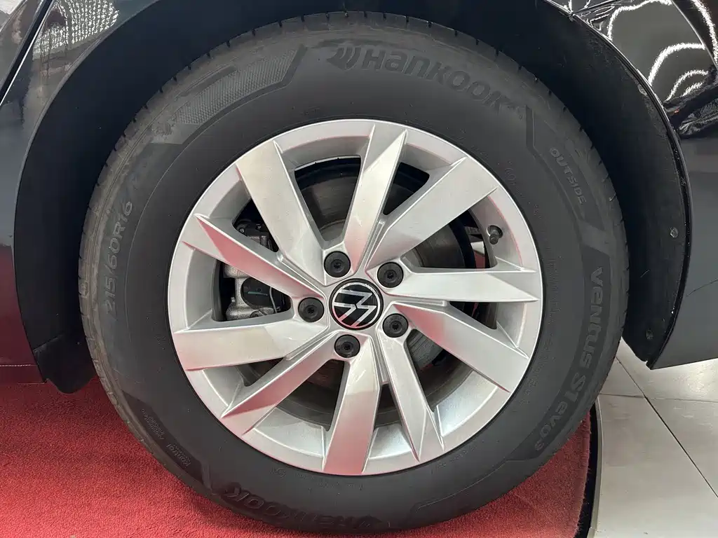 Volkswagen 帕萨特插电混动 — миниатюра 14