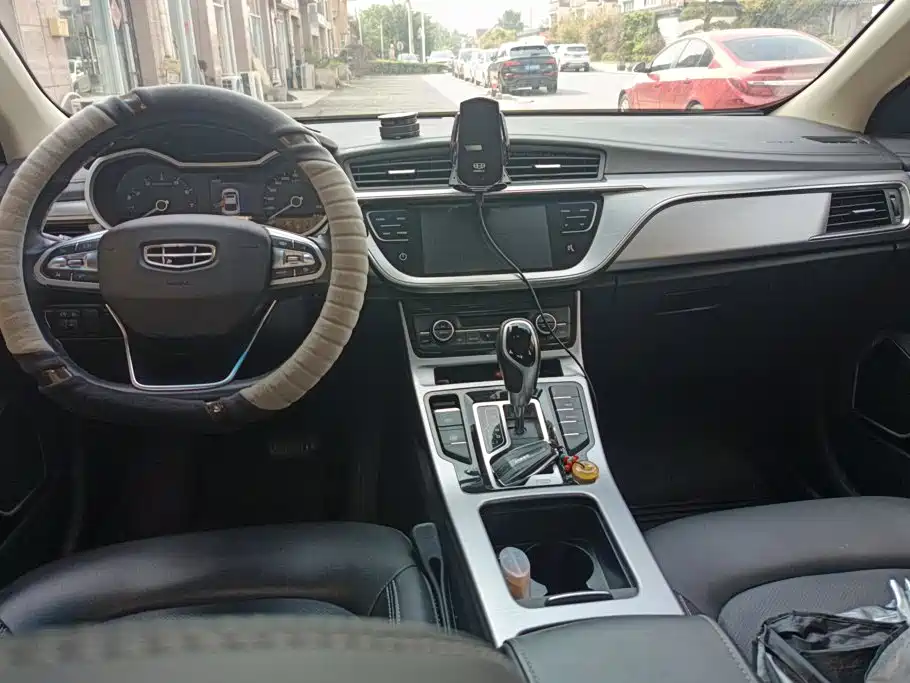Geely Emgrand GL — миниатюра 12