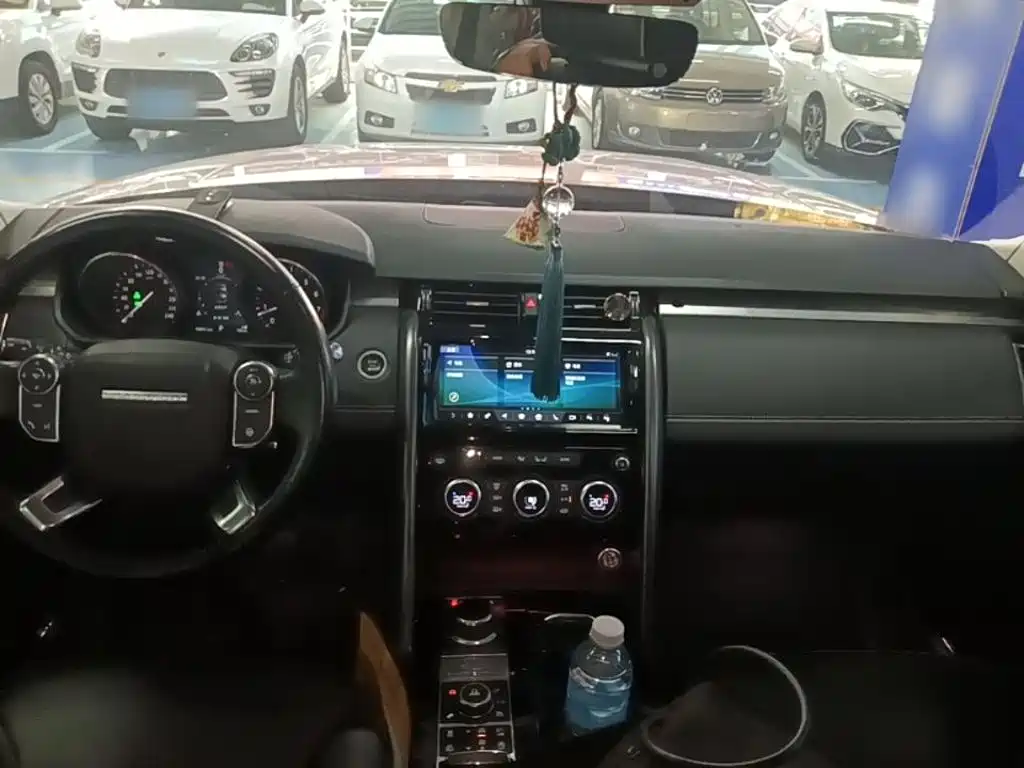 Land Rover Discovery — миниатюра 10