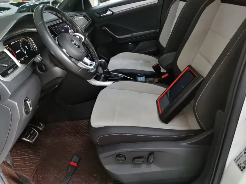 Volkswagen T-Roc — миниатюра 15