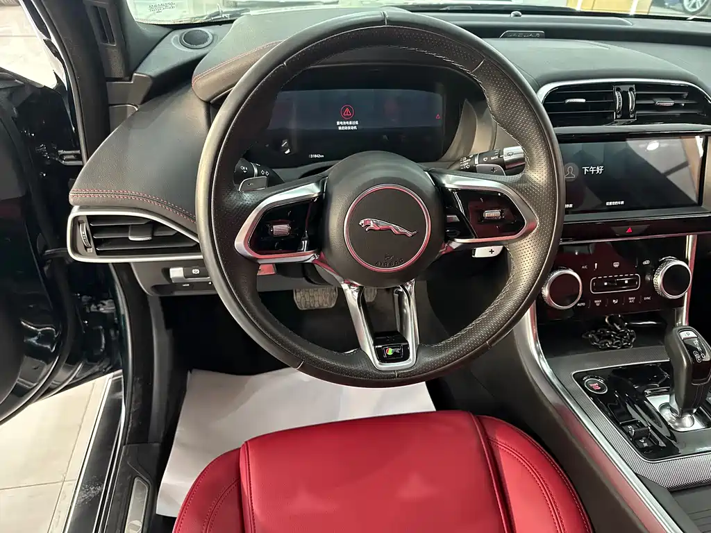 Jaguar XEL — миниатюра 5