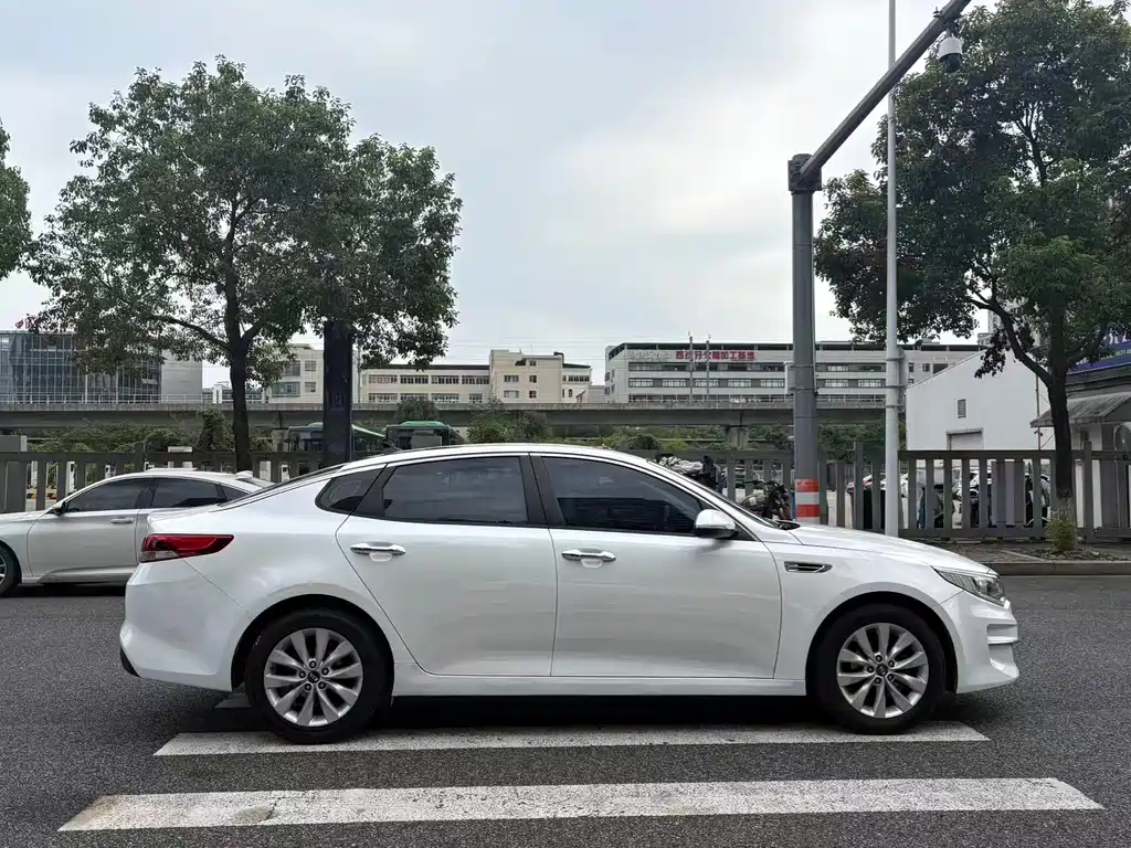 Kia K5 — миниатюра 4