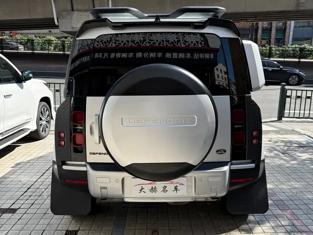 Land Rover Defender — миниатюра 5
