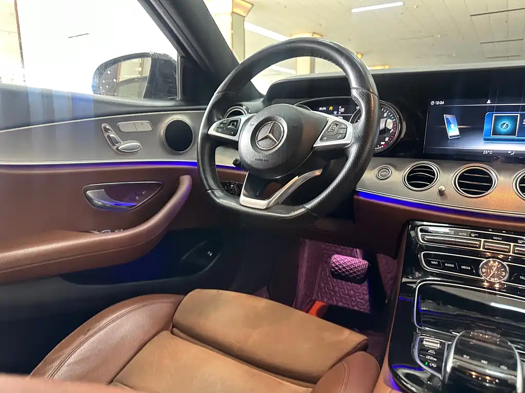 MERCEDES-BENZ E CLASS