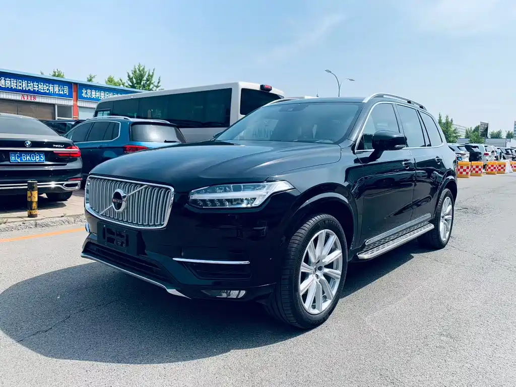 Volvo XC90 — миниатюра 3