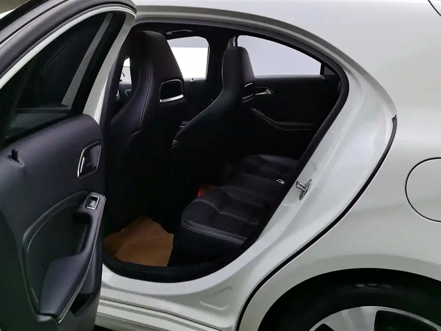 MERCEDES-BENZ A CLASS