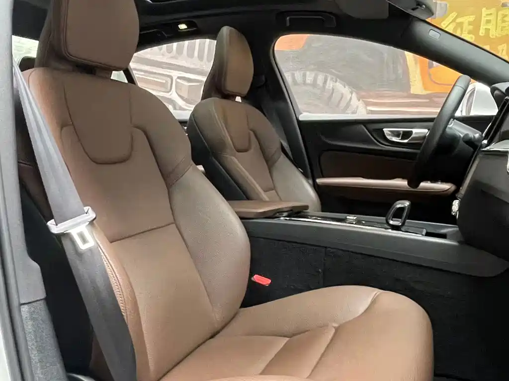Volvo S60 — миниатюра 8