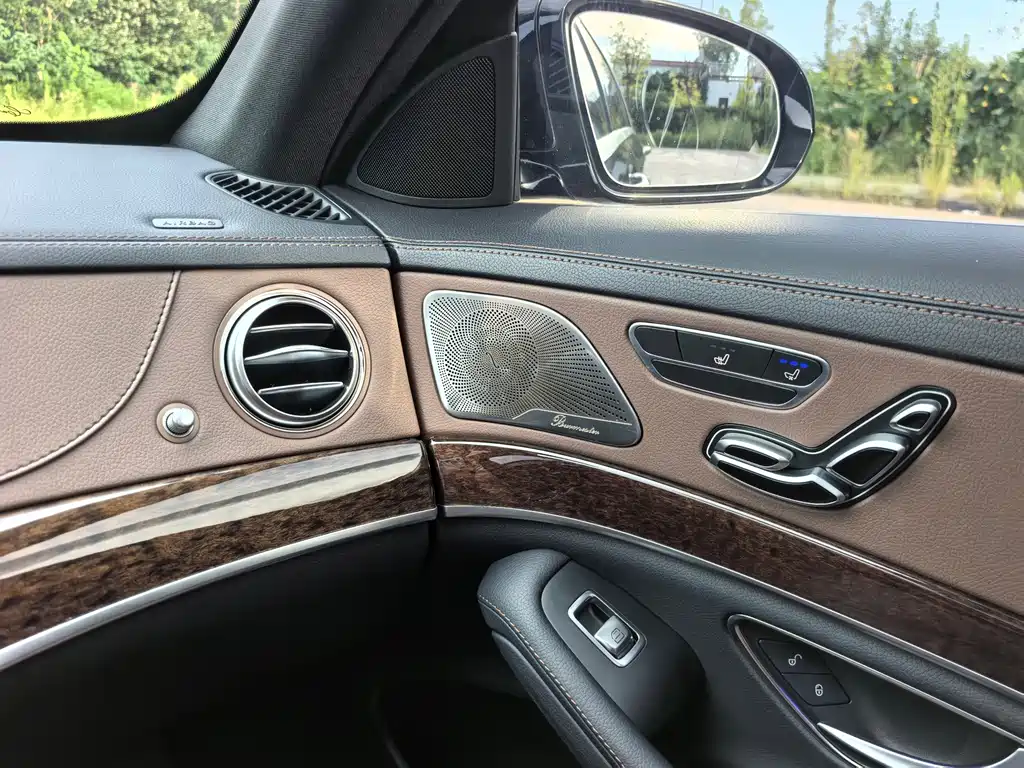 Mercedes-Benz S-Class — миниатюра 16