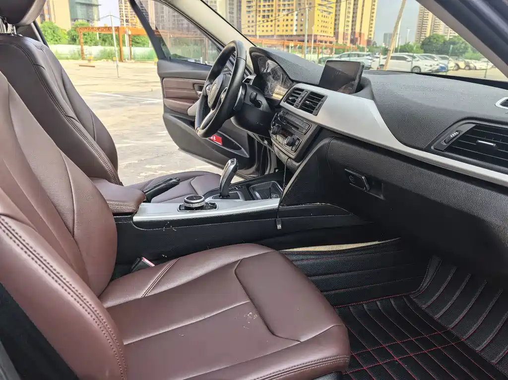 BMW 3 Series — миниатюра 11
