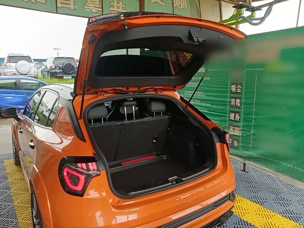 Lynk & Co 02 Hatchback — миниатюра 19