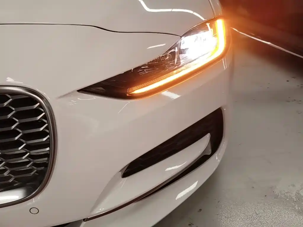 Jaguar XEL — миниатюра 24
