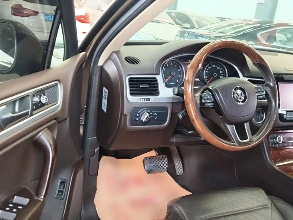Volkswagen Touareg — миниатюра 16