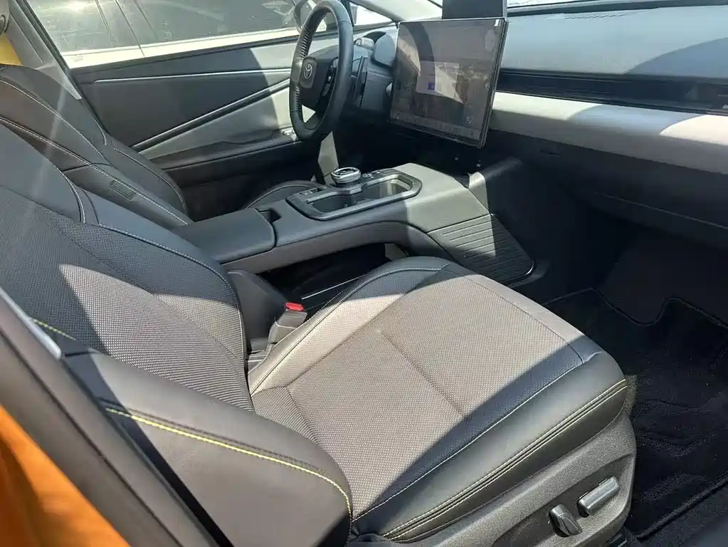 Toyota bZ5 — миниатюра 7