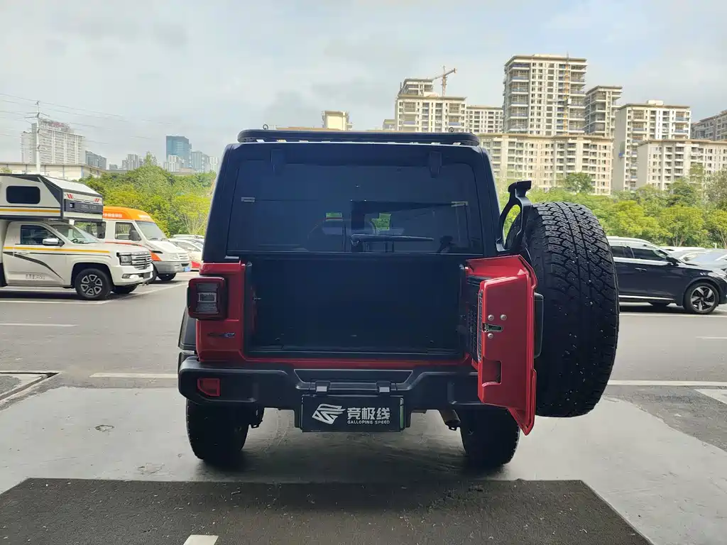 Jeep Wrangler PHEV — миниатюра 18