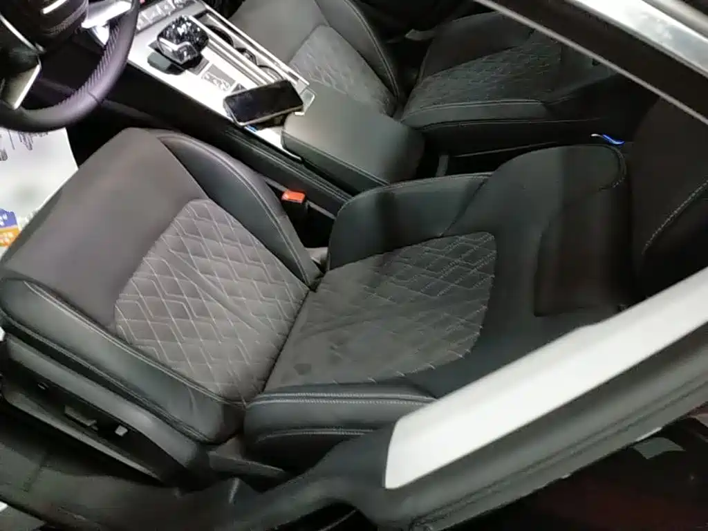 Audi A7L — миниатюра 15