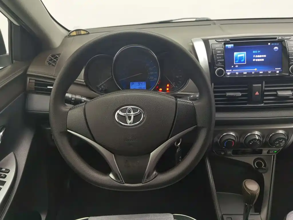 Toyota Yaris L — миниатюра 11