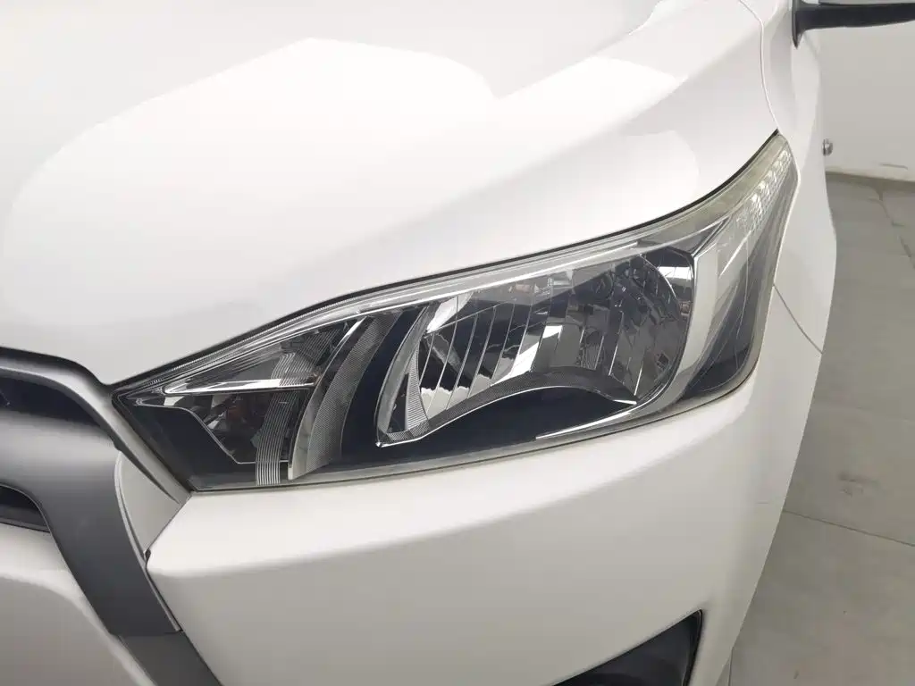 Toyota Yaris L — миниатюра 7
