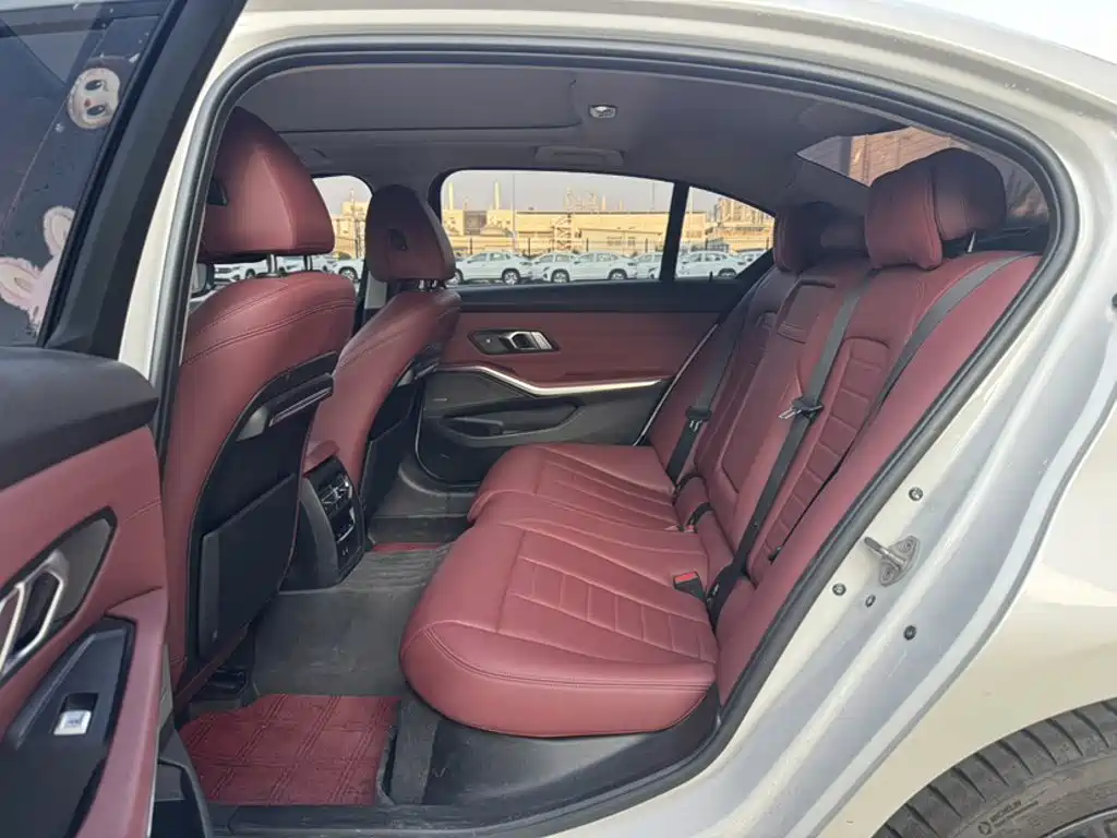 BMW 3 Series — миниатюра 24