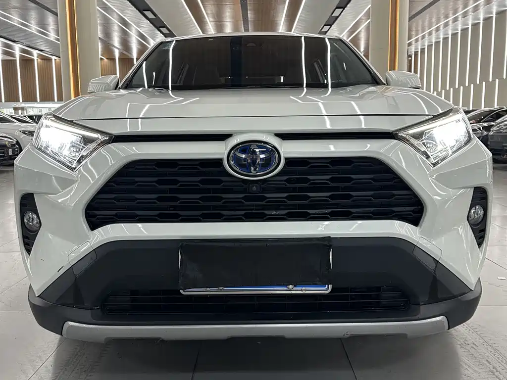 Toyota RAV4 — миниатюра 2