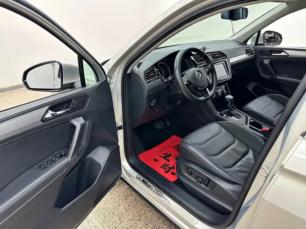 Volkswagen Tiguan L — миниатюра 9