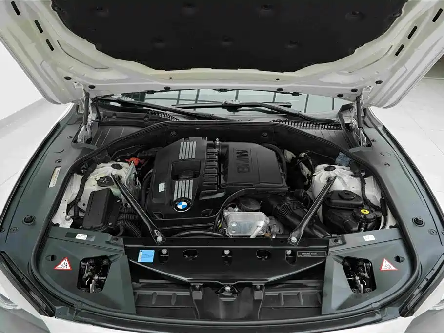 BMW 7 Series — миниатюра 40