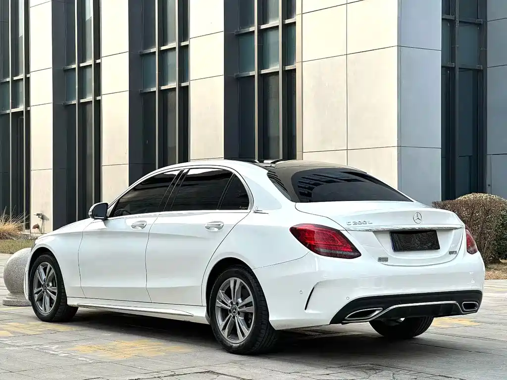 Mercedes-Benz C-Class — миниатюра 9