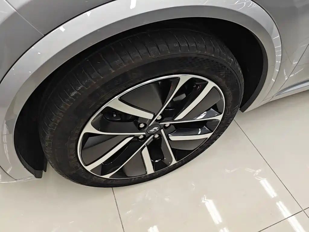 Li Auto Li L9 — миниатюра 23