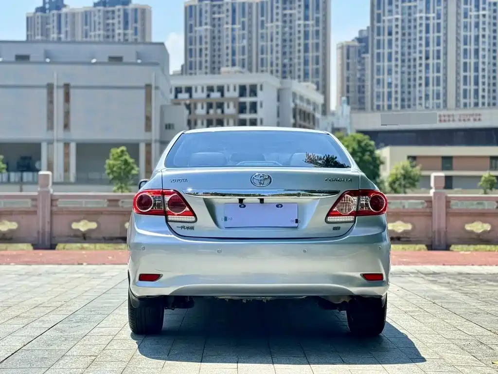Toyota Corolla — миниатюра 5