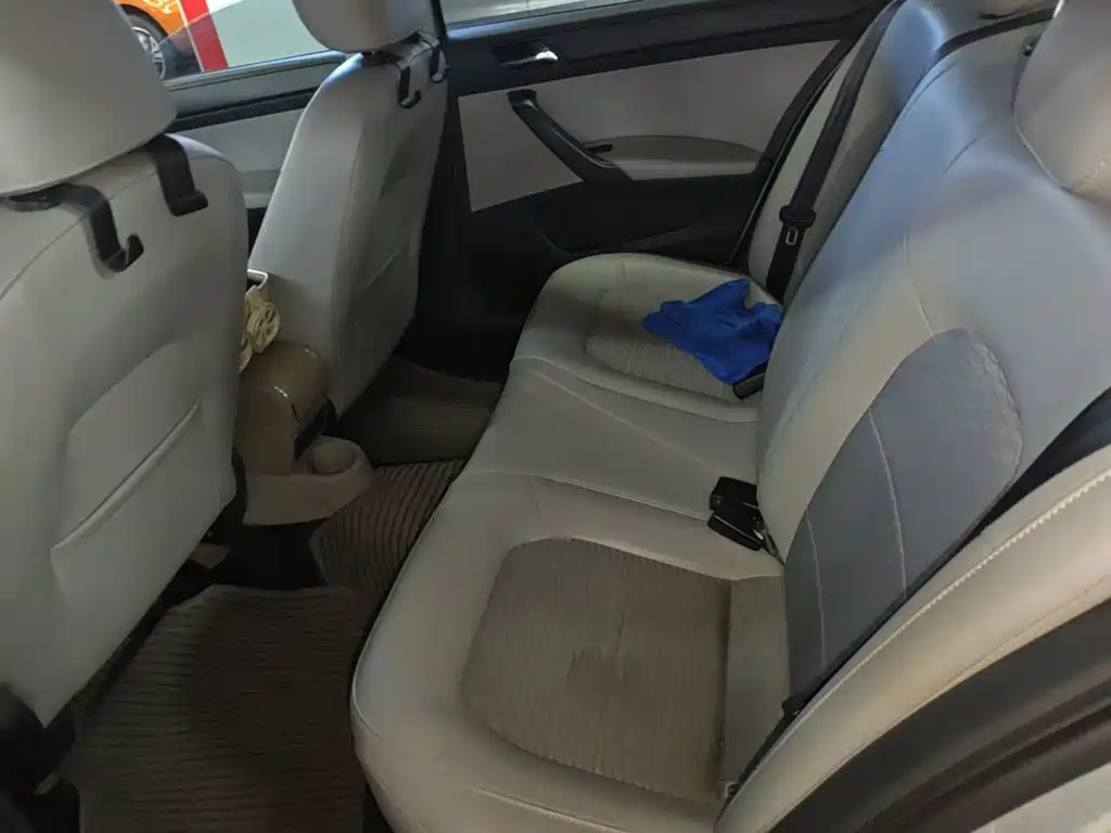 Skoda Rapid — миниатюра 17