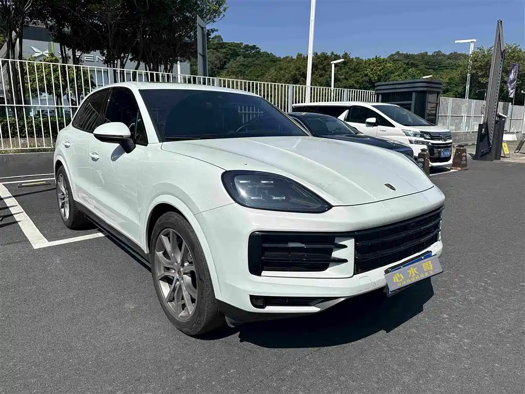 Porsche Cayenne — миниатюра 3