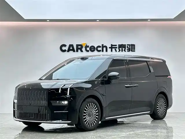 2025 Zeekr 009