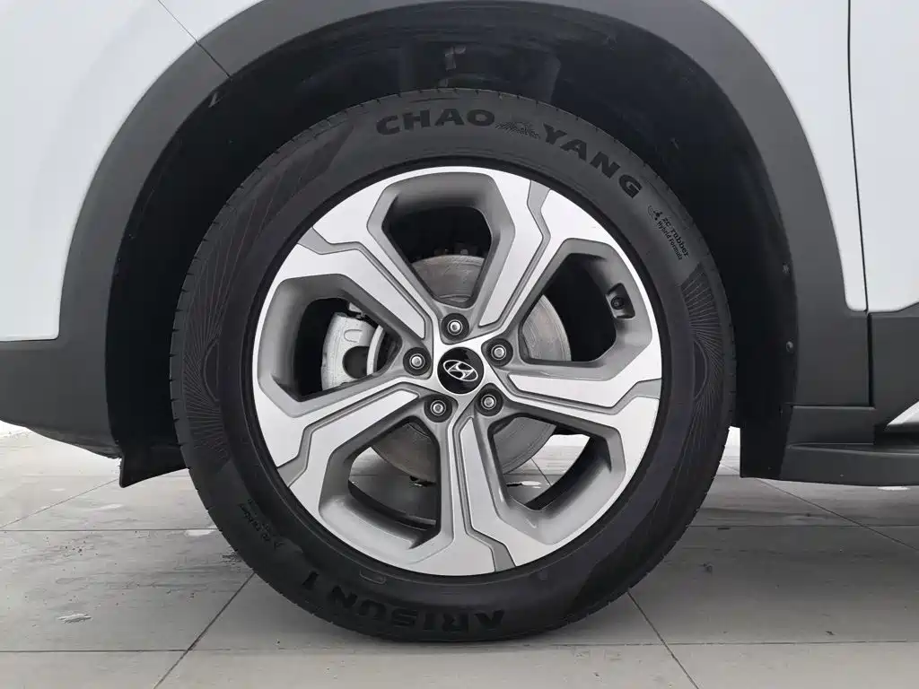 Hyundai Santa Fe — миниатюра 17