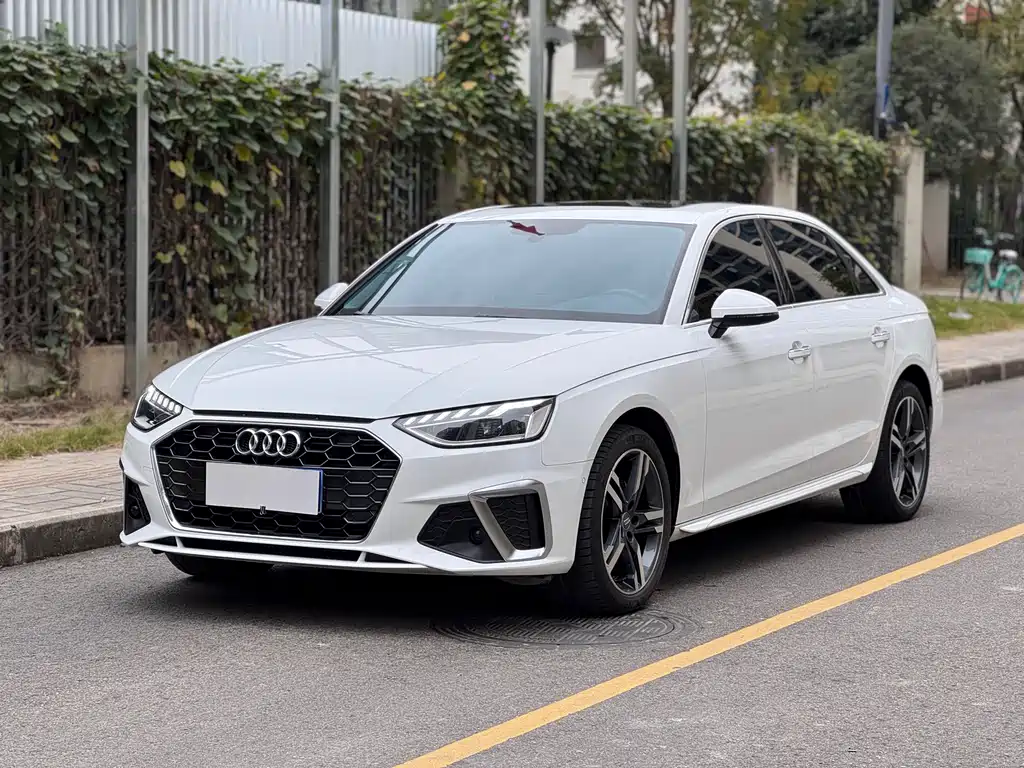 Audi A4L 2021