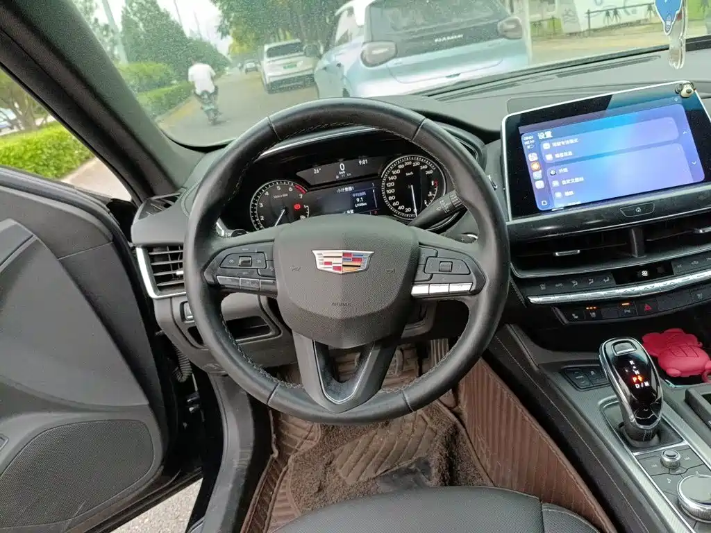 Cadillac CT5 — миниатюра 6