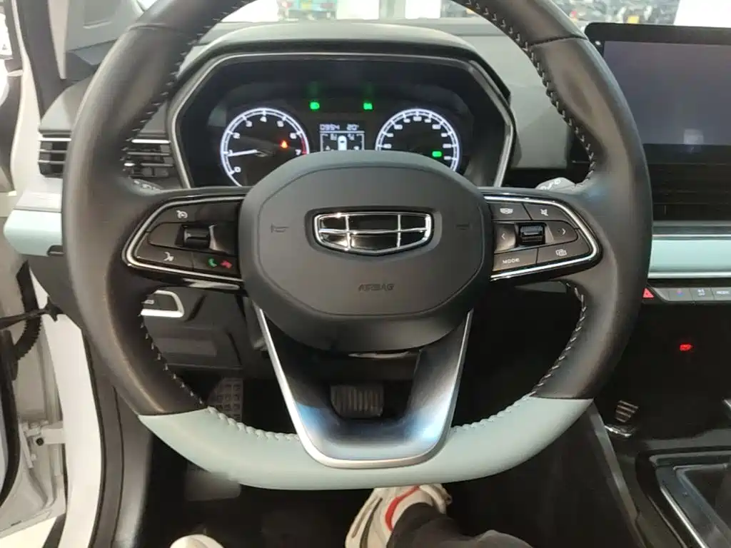 Geely Emgrand S — миниатюра 11