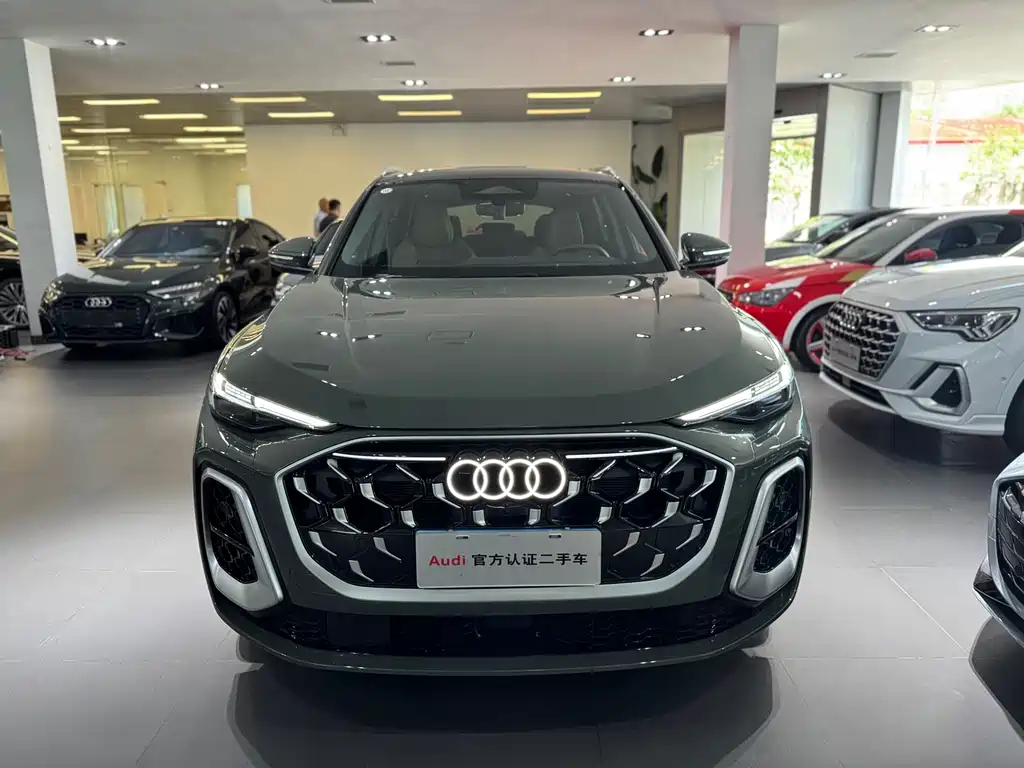 Audi Q5L — миниатюра 2