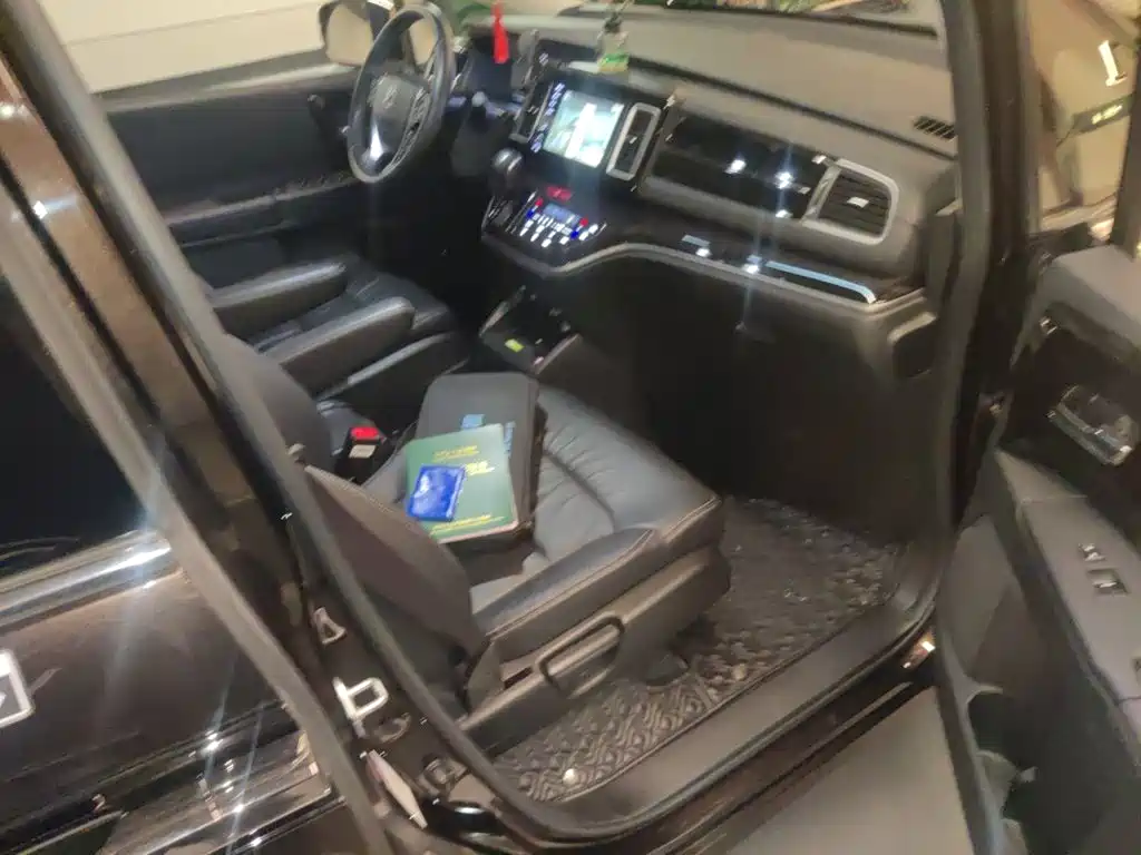 Honda Elysion — миниатюра 19