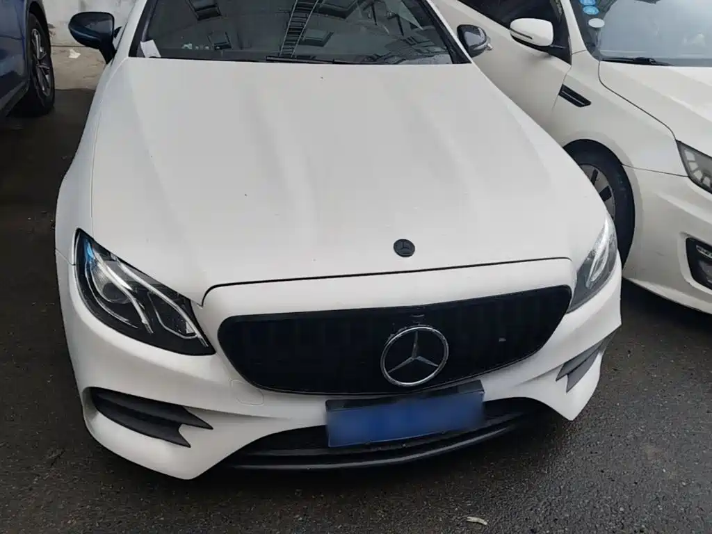Mercedes-Benz E-Class (Import) — миниатюра 3