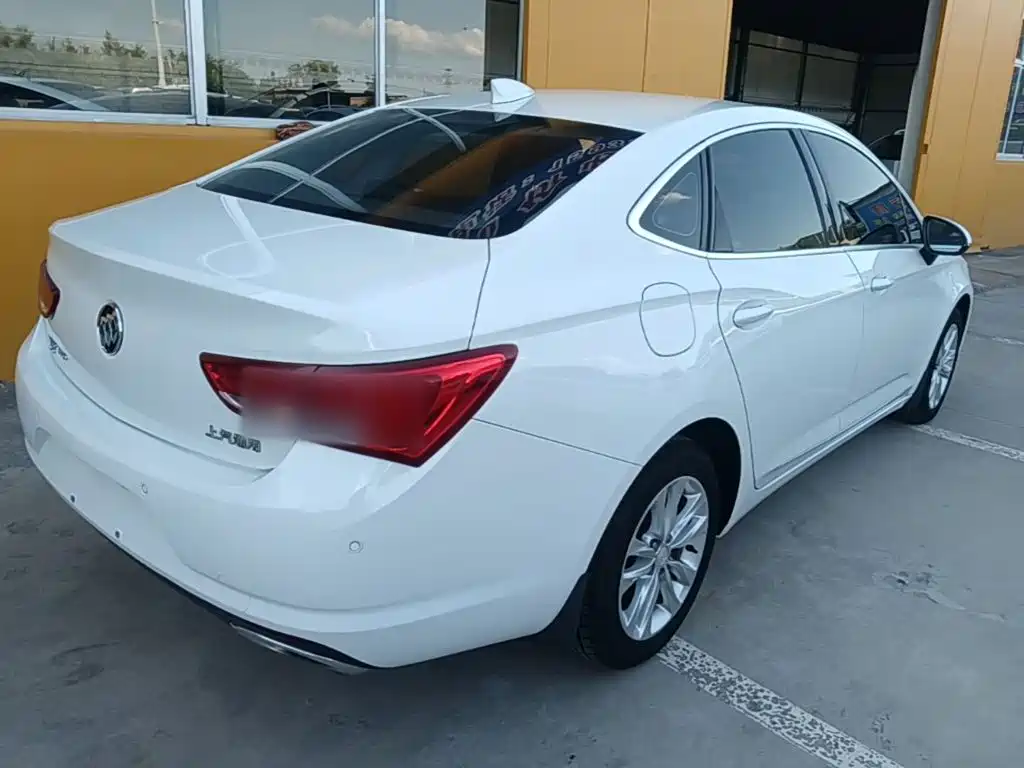 Buick Verano — миниатюра 7