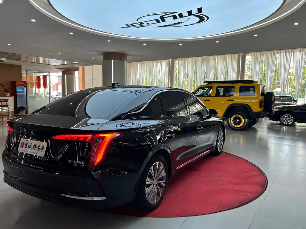 Hongqi Hongqi E-QM5 — миниатюра 5