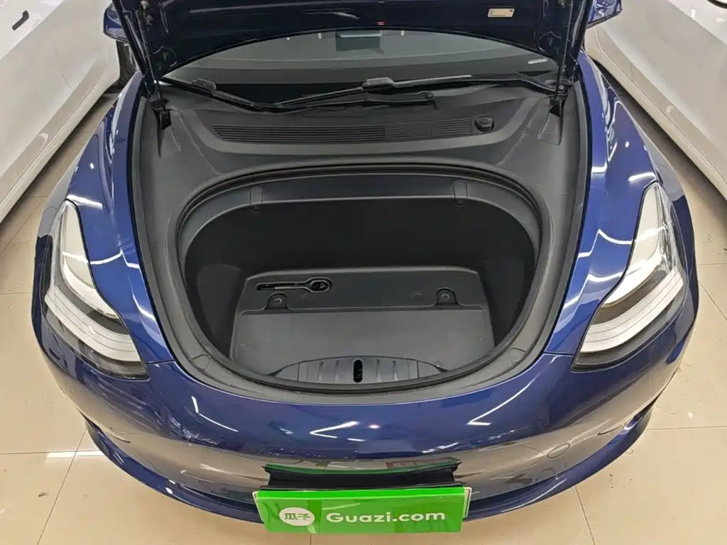 Tesla Model 3 — миниатюра 20