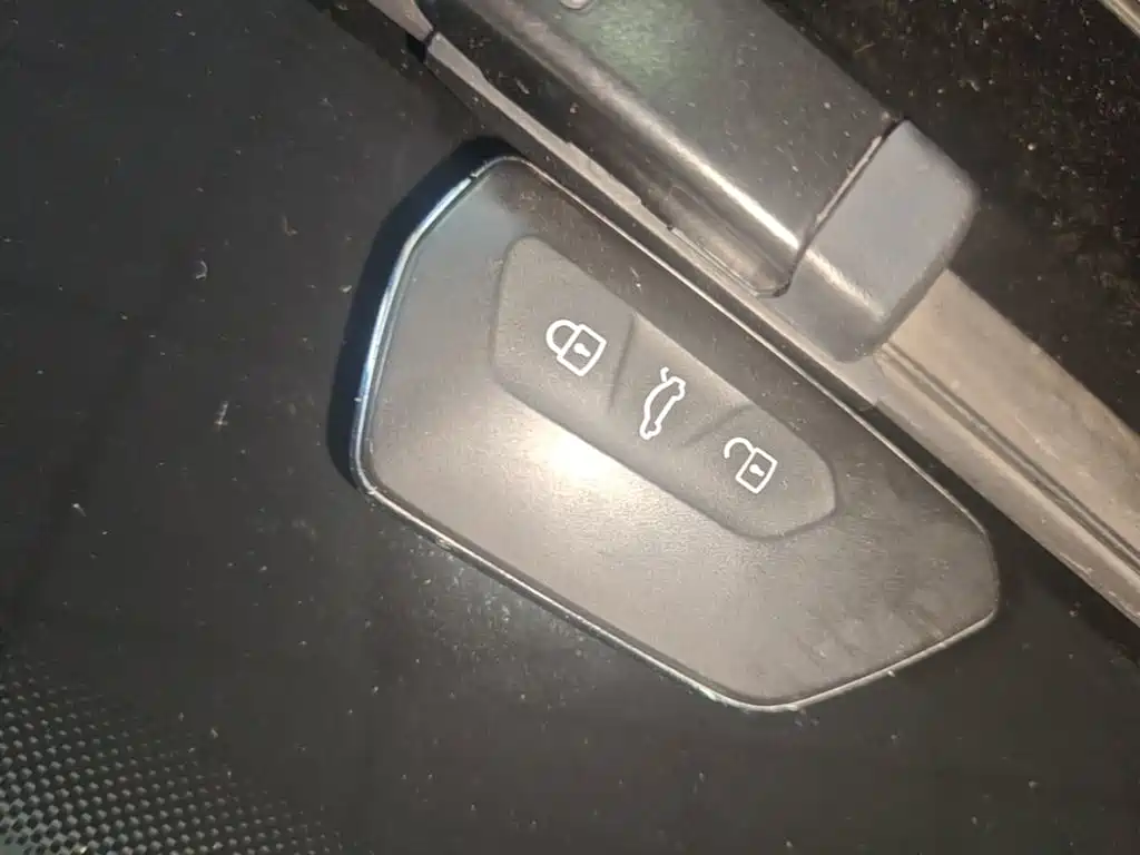 Volkswagen ID.4 X — миниатюра 9